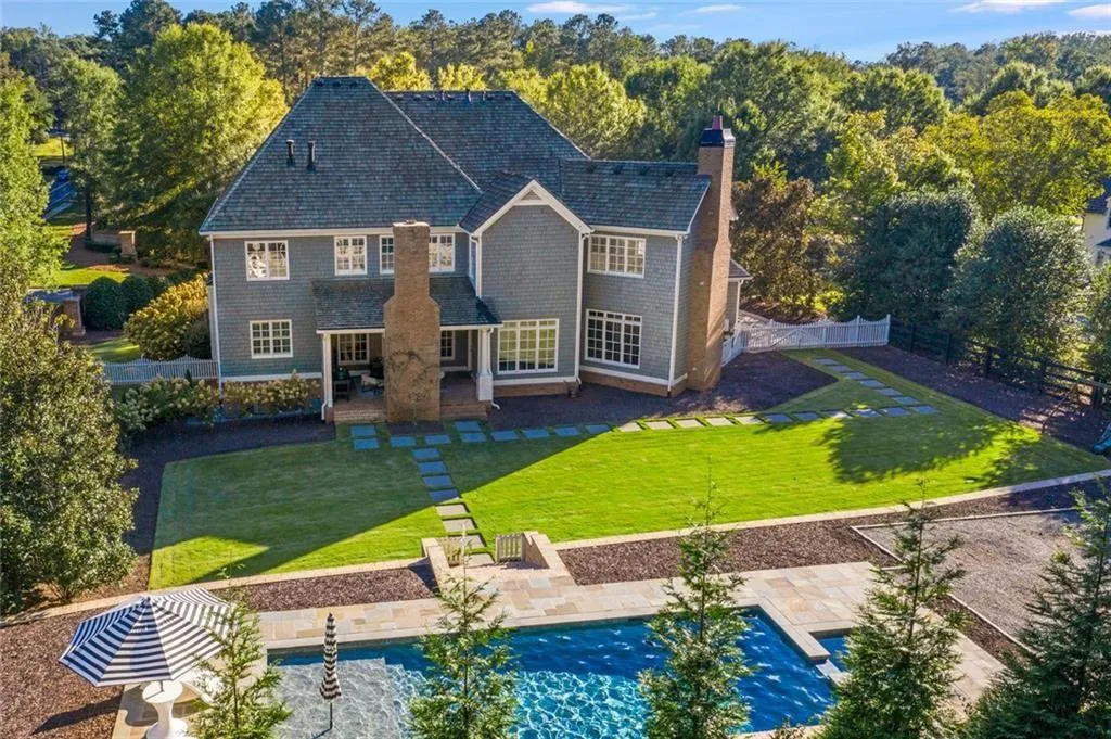 Alpharetta, Georgia 30004, United States, 5 Bedrooms Bedrooms, ,6 BathroomsBathrooms,Residential,Active,222923