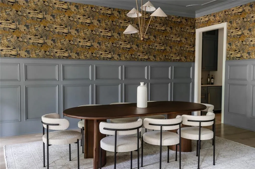 Alpharetta, Georgia 30004, United States, 5 Bedrooms Bedrooms, ,6 BathroomsBathrooms,Residential,Active,222923