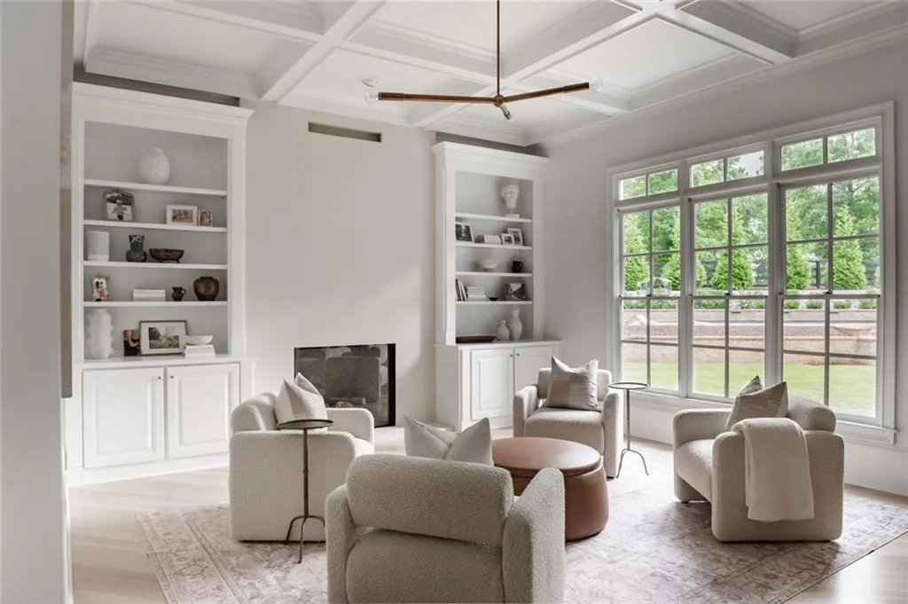 Alpharetta, Georgia 30004, United States, 5 Bedrooms Bedrooms, ,6 BathroomsBathrooms,Residential,Active,222923