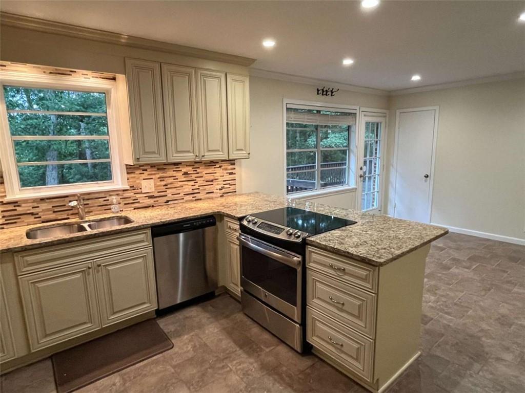 1225 Rush Chapel Road