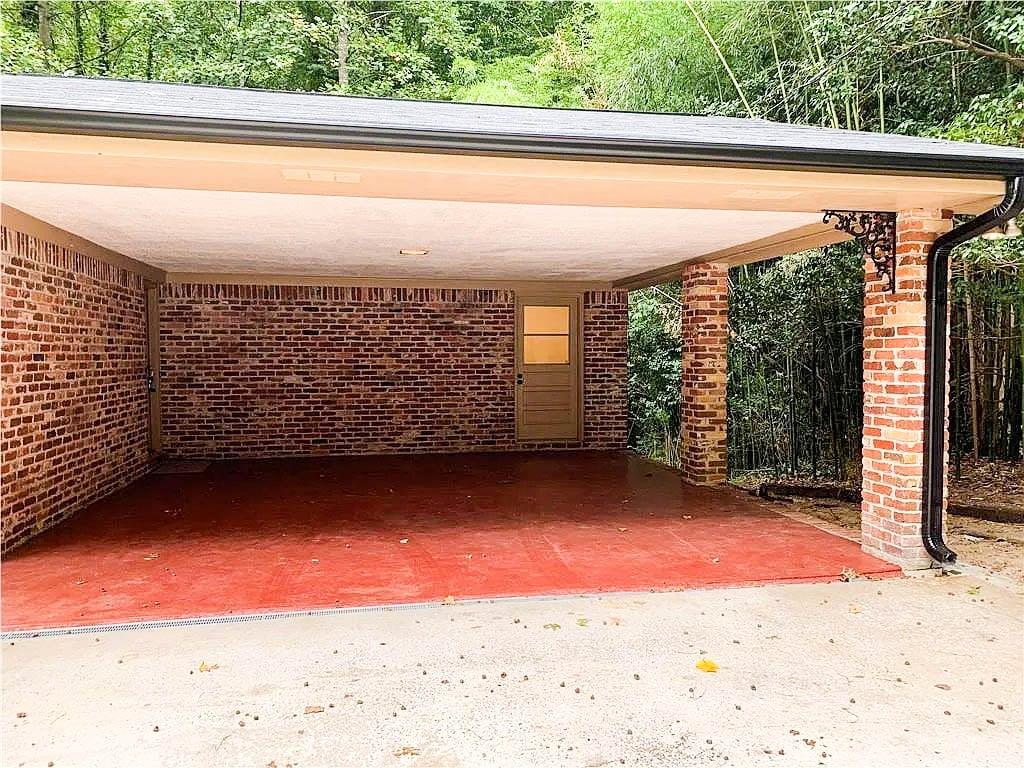 5792 Button Gwinnett Place