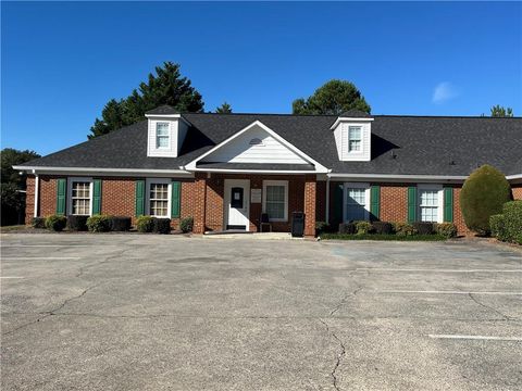 40 Fox Chase Cartersville GA 30120