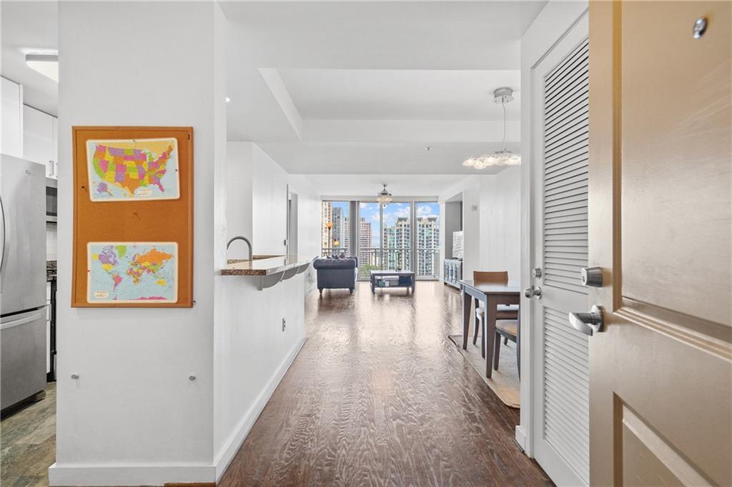 3338 Peachtree Road 2005