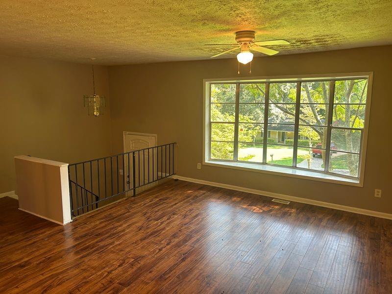 1439 Walnut Ridge Way