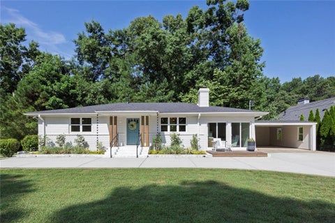 Photo of 401 Cottonwood Drive, Woodstock, GA 30189 (MLS # 7801453)