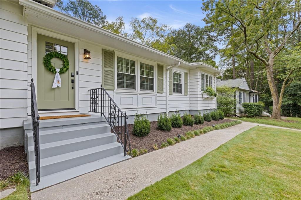 1116 Lindridge Drive NE