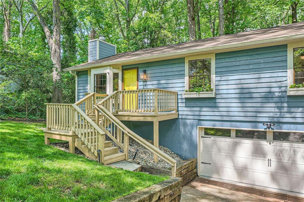 2336 Vistamont Drive