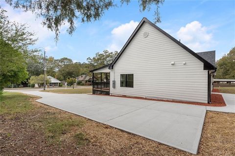 A home in Powder Springs