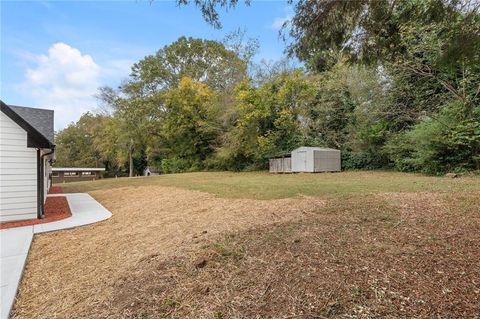 A home in Powder Springs