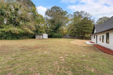 A home in Powder Springs