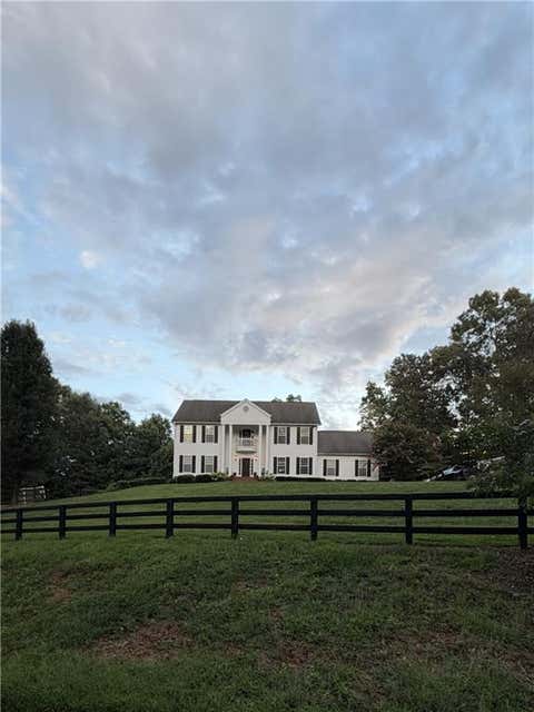 Homes For Sale - 171 Hat Creek Ridge<br/> Dawsonville, GA 30534