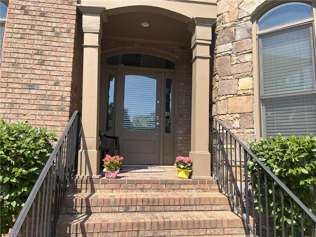 812 Stratford Court
