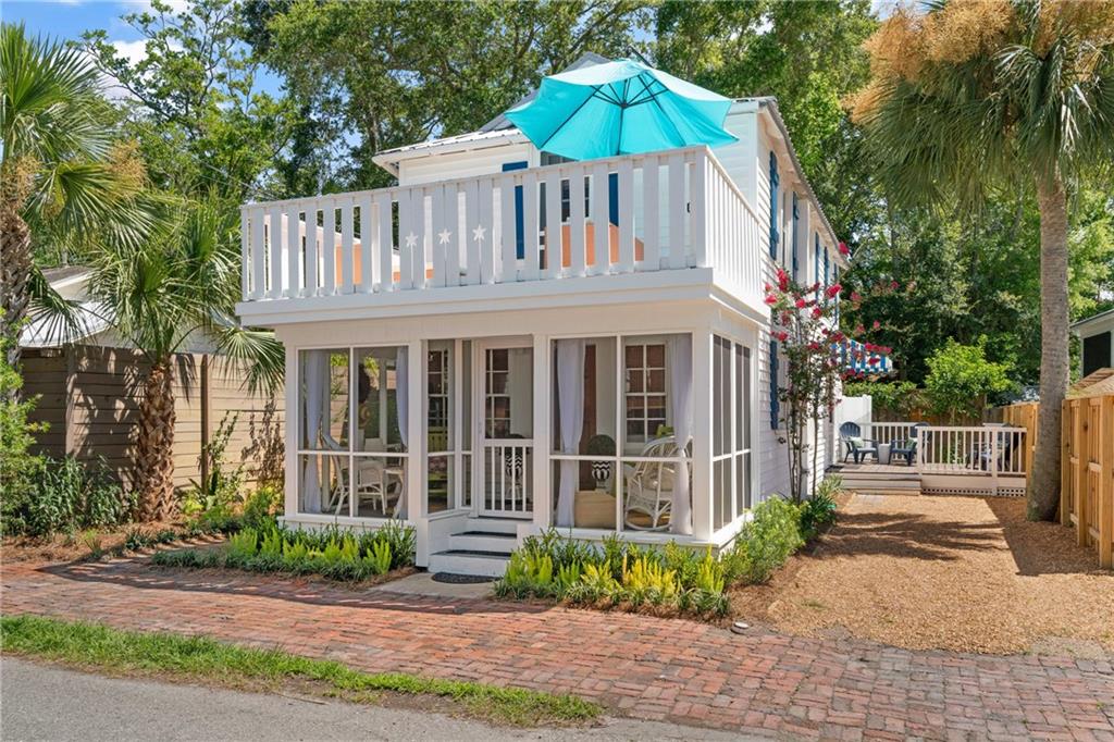 405 Everett Street