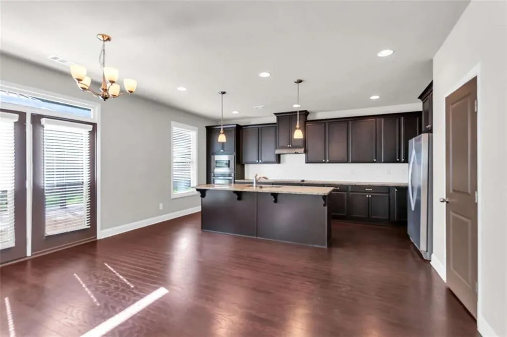 Flowery Branch, Georgia 30542, United States, 5 Bedrooms Bedrooms, ,3 BathroomsBathrooms,Residential,Active,172579