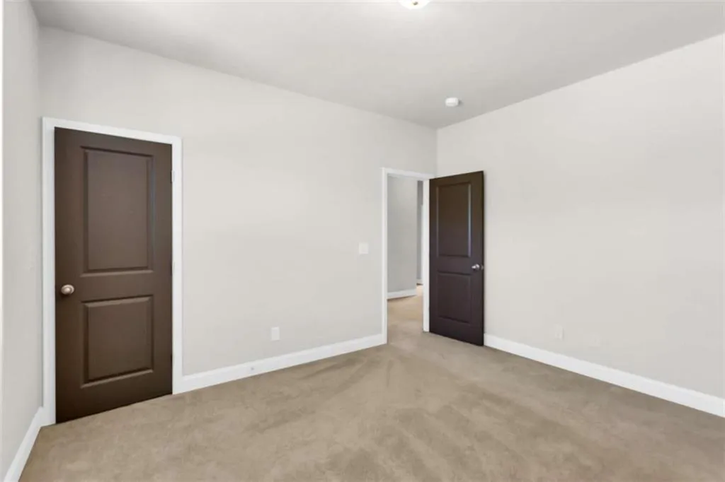 Flowery Branch, Georgia 30542, United States, 5 Bedrooms Bedrooms, ,3 BathroomsBathrooms,Residential,Active,172579