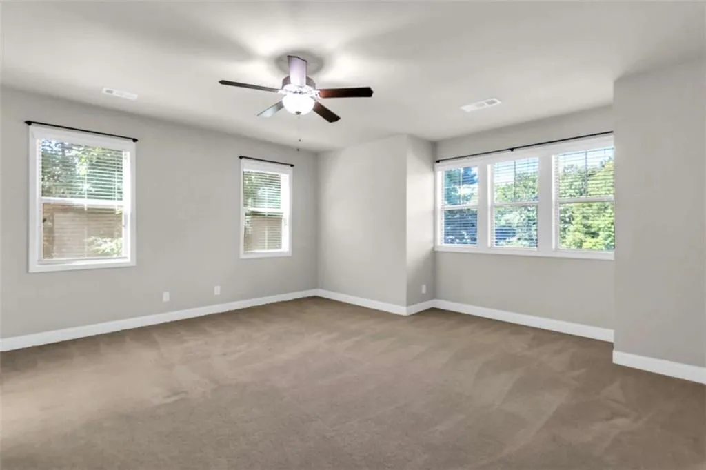 Flowery Branch, Georgia 30542, United States, 5 Bedrooms Bedrooms, ,3 BathroomsBathrooms,Residential,Active,172579