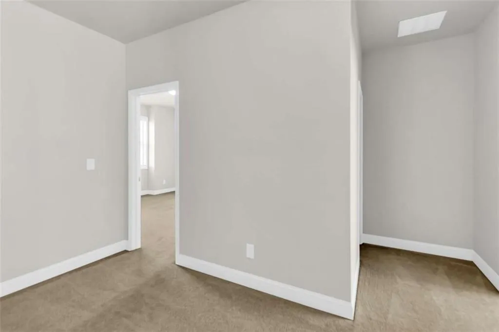 Flowery Branch, Georgia 30542, United States, 5 Bedrooms Bedrooms, ,3 BathroomsBathrooms,Residential,Active,172579