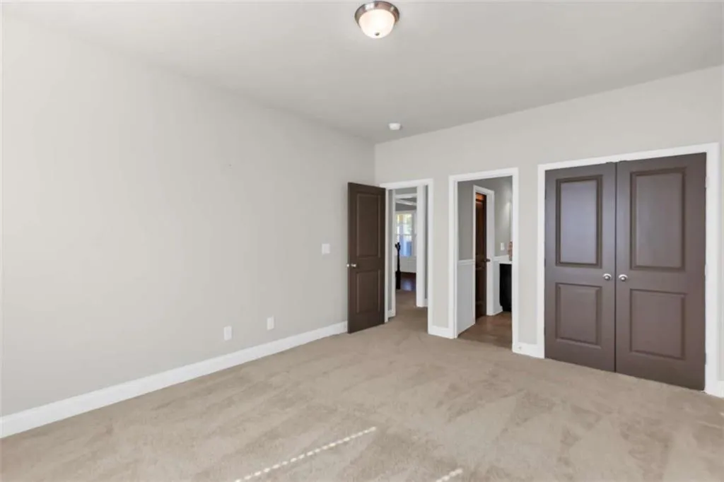 Flowery Branch, Georgia 30542, United States, 5 Bedrooms Bedrooms, ,3 BathroomsBathrooms,Residential,Active,172579