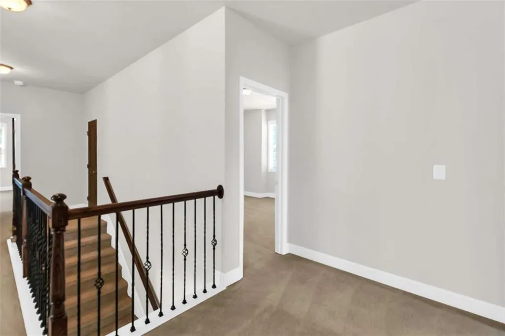 Flowery Branch, Georgia 30542, United States, 5 Bedrooms Bedrooms, ,3 BathroomsBathrooms,Residential,Active,172579