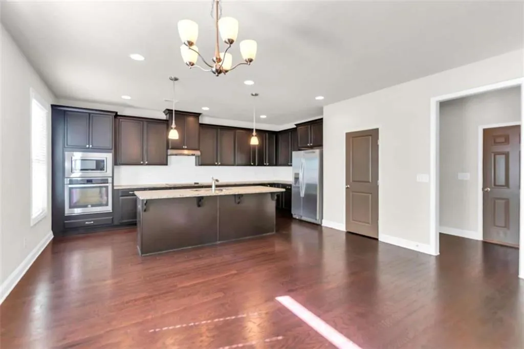 Flowery Branch, Georgia 30542, United States, 5 Bedrooms Bedrooms, ,3 BathroomsBathrooms,Residential,Active,172579