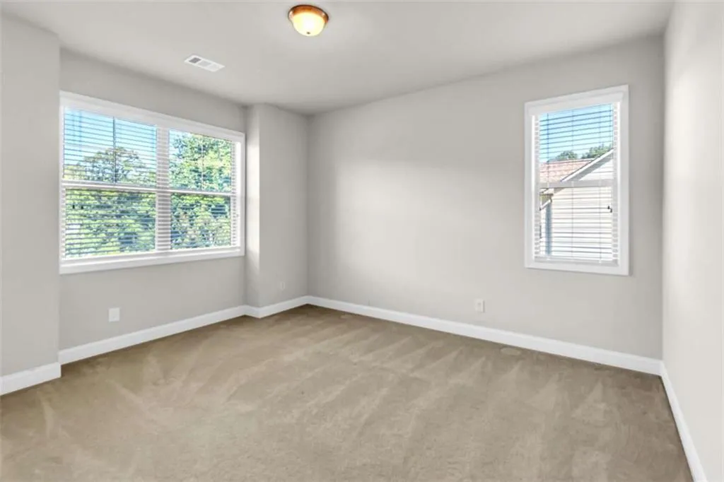 Flowery Branch, Georgia 30542, United States, 5 Bedrooms Bedrooms, ,3 BathroomsBathrooms,Residential,Active,172579