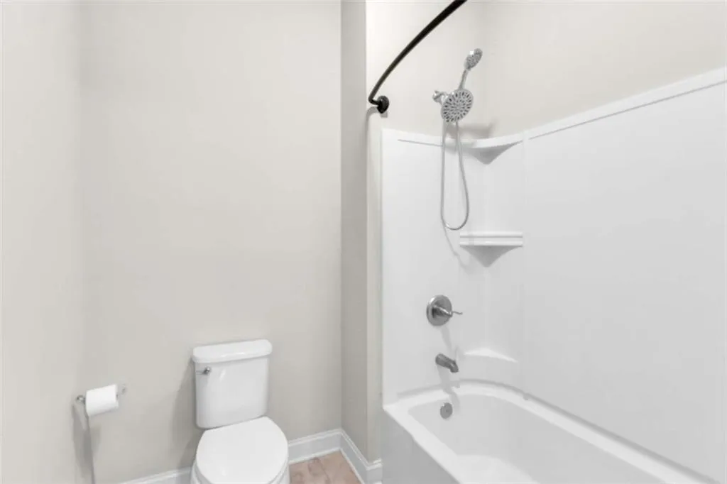 Flowery Branch, Georgia 30542, United States, 5 Bedrooms Bedrooms, ,3 BathroomsBathrooms,Residential,Active,172579