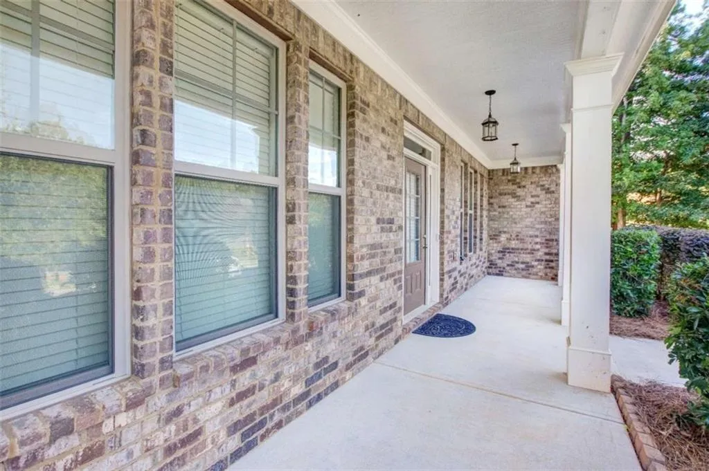 Flowery Branch, Georgia 30542, United States, 5 Bedrooms Bedrooms, ,3 BathroomsBathrooms,Residential,Active,172579