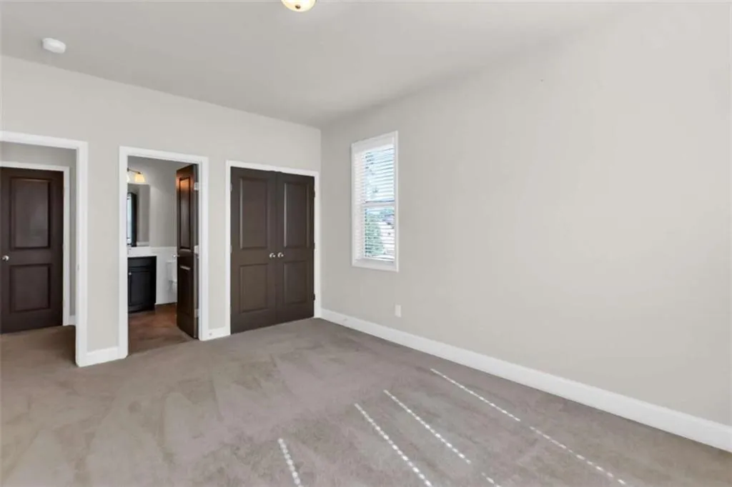 Flowery Branch, Georgia 30542, United States, 5 Bedrooms Bedrooms, ,3 BathroomsBathrooms,Residential,Active,172579