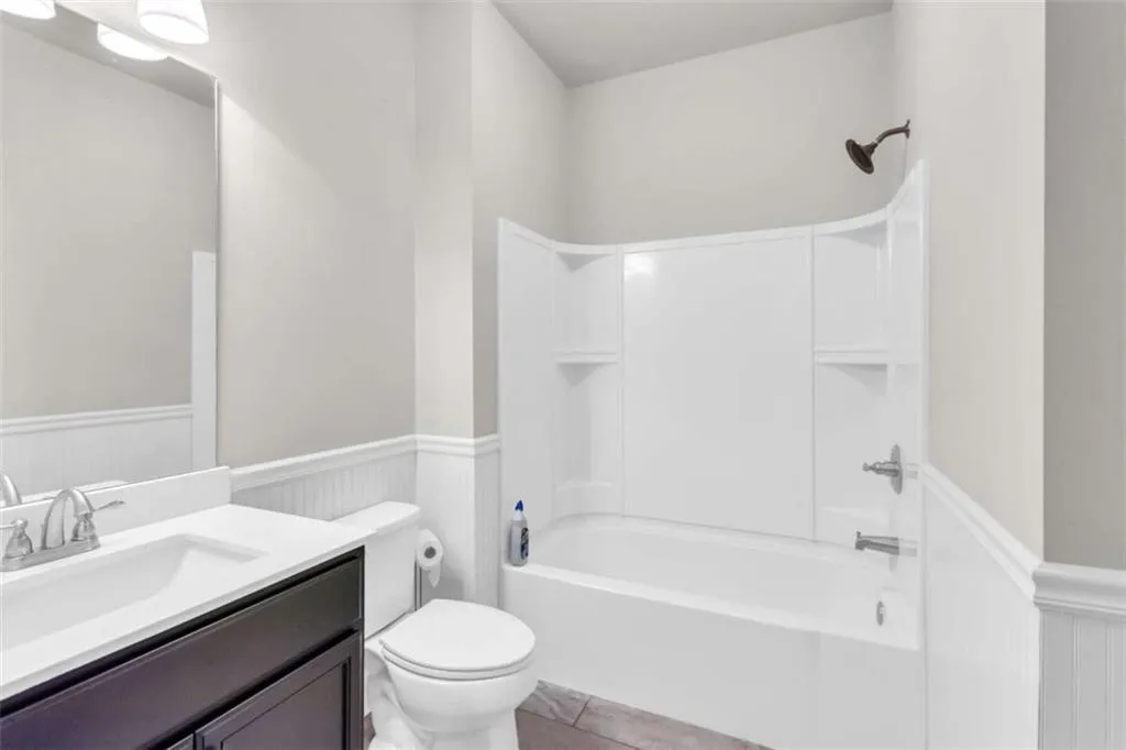 Flowery Branch, Georgia 30542, United States, 5 Bedrooms Bedrooms, ,3 BathroomsBathrooms,Residential,Active,172579