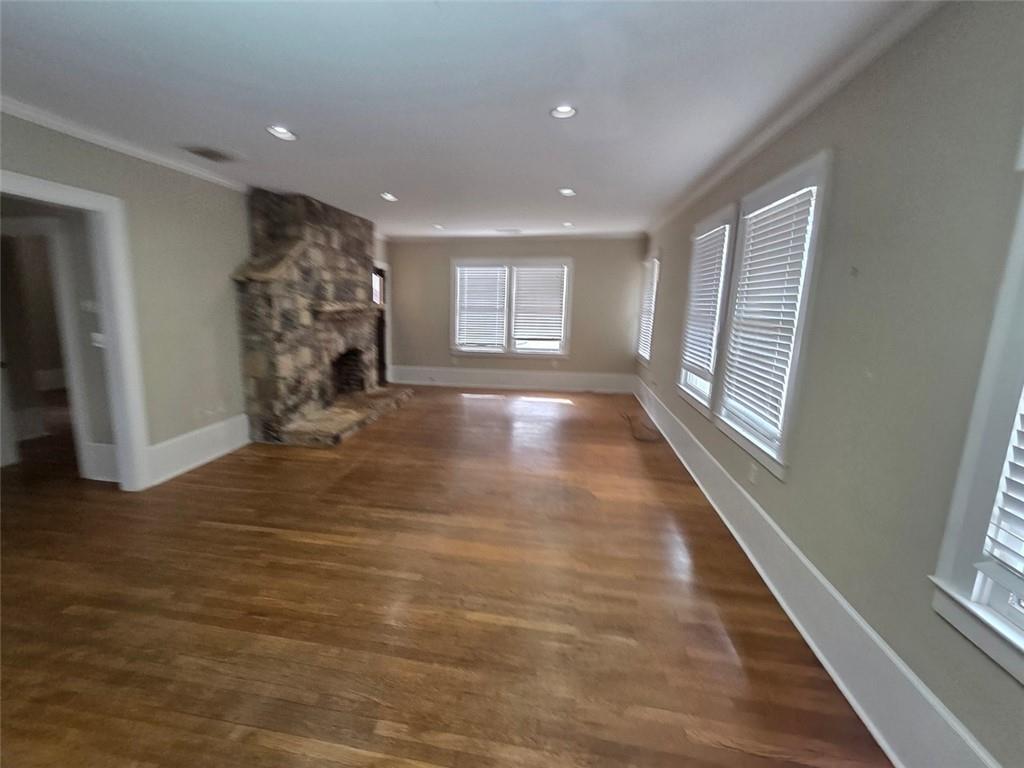 2036 Robson Place NE