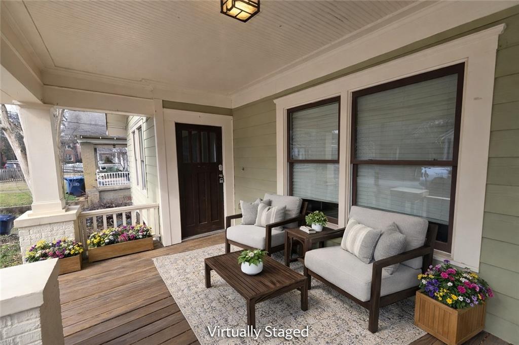 2036 Robson Place NE