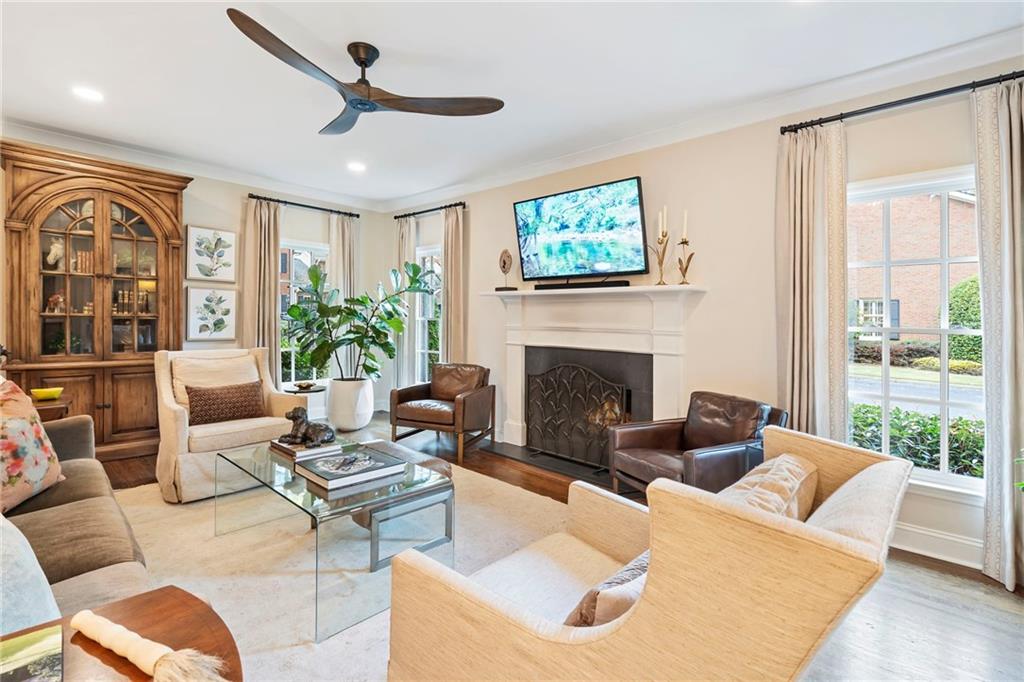 31 Pointe Terrace SE