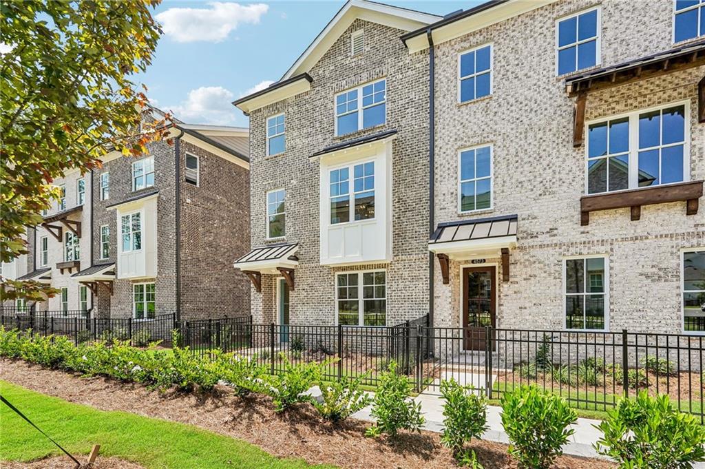 4563 Deanston Court 387