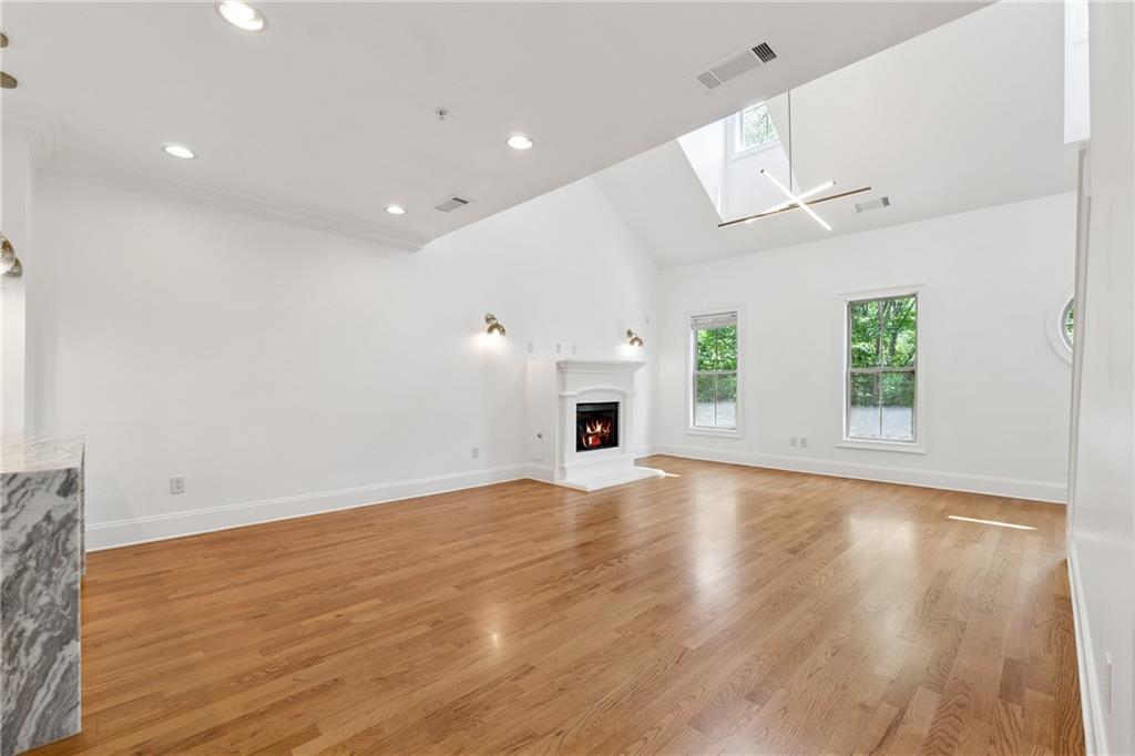 819 PERENNIAL Drive