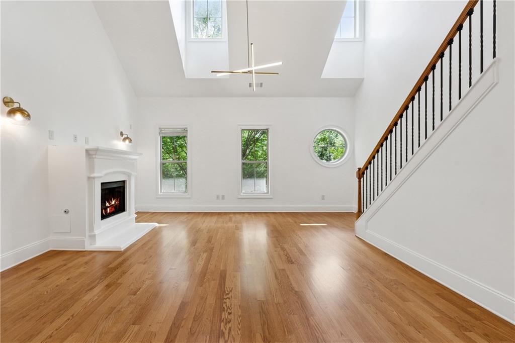 819 PERENNIAL Drive