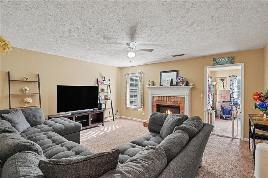 2809 Mill Lake Way