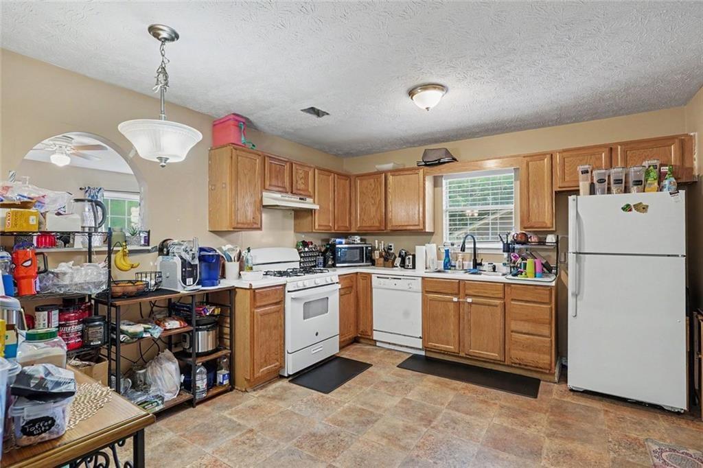 2809 Mill Lake Way