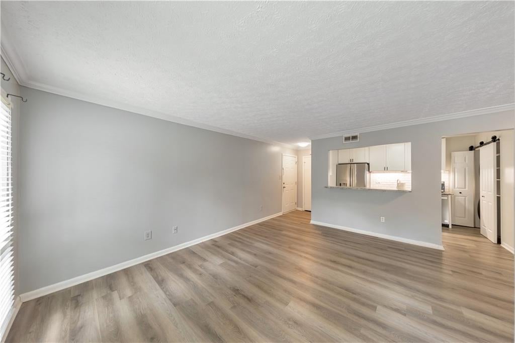 5159 Roswell Road 6