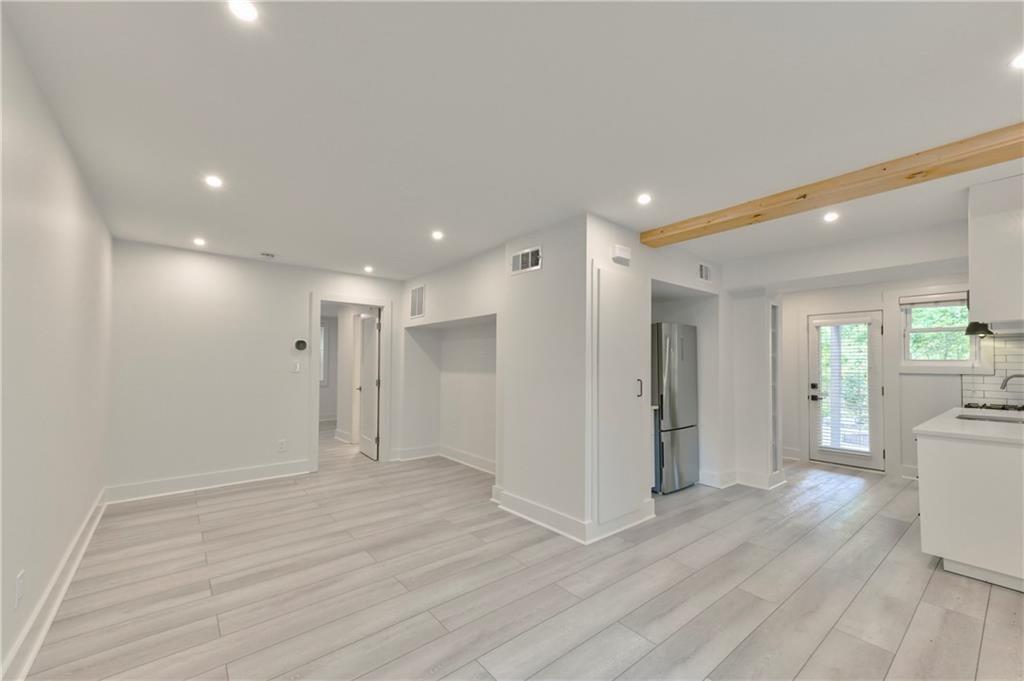 109 Wyman Street SE B