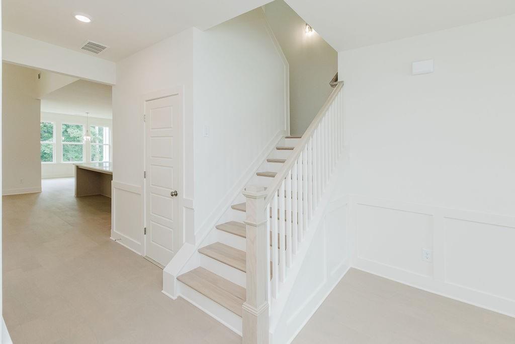 6585 Rhett Run, Cumming, Georgia image 9