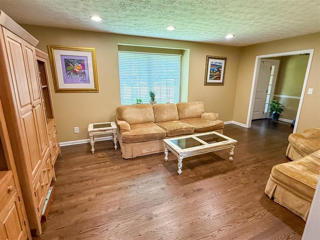 1280 Sanden Ferry Drive