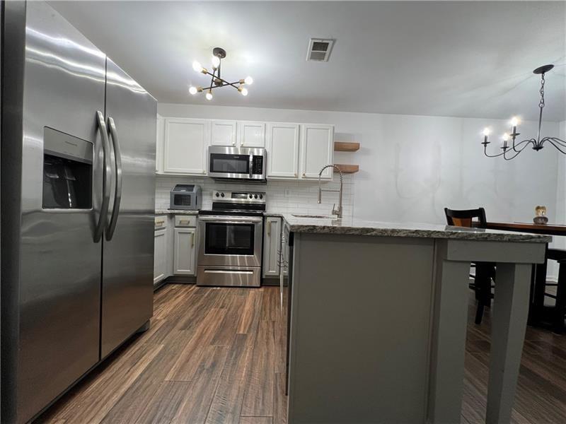 107 Avalon Drive, Calhoun, Georgia image 7