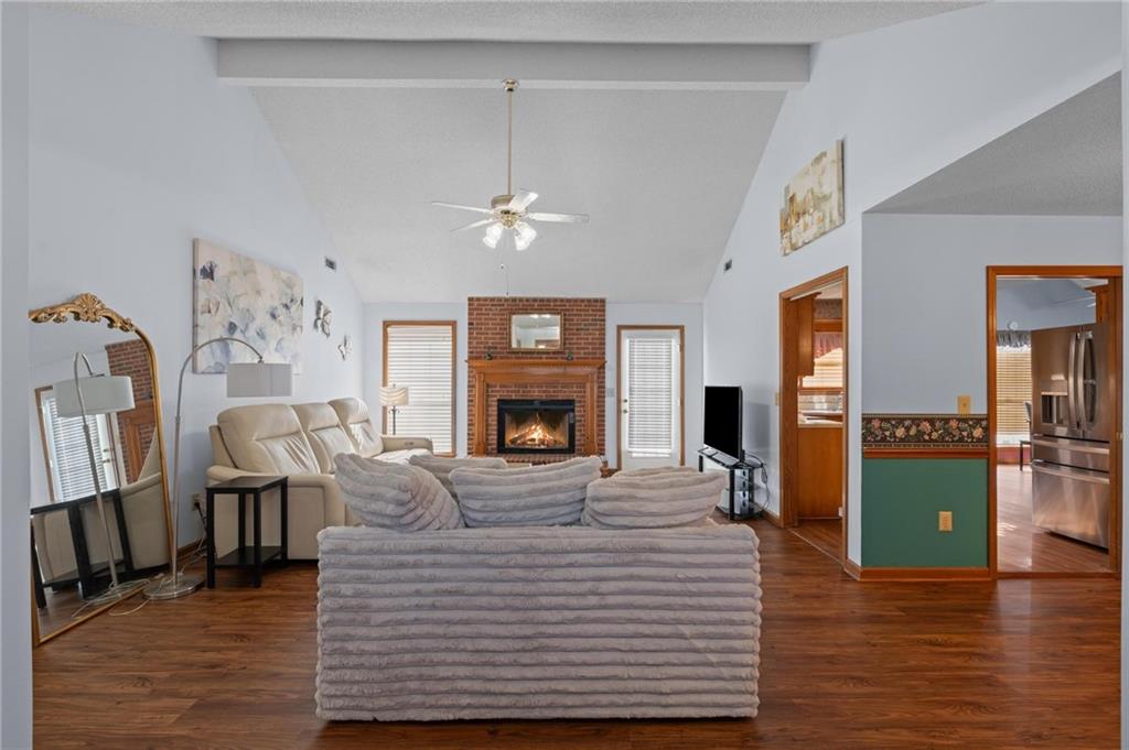 300 Jeremys Straight