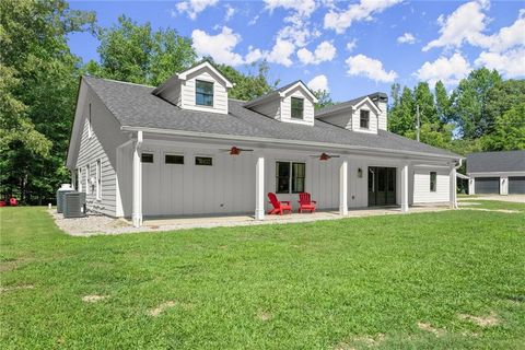 A home in Flowery Branch