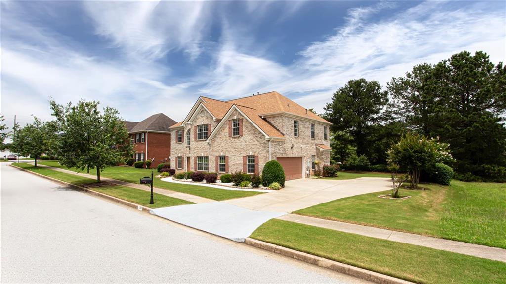 1236 Saxony Drive, Conyers, Georgia image 2