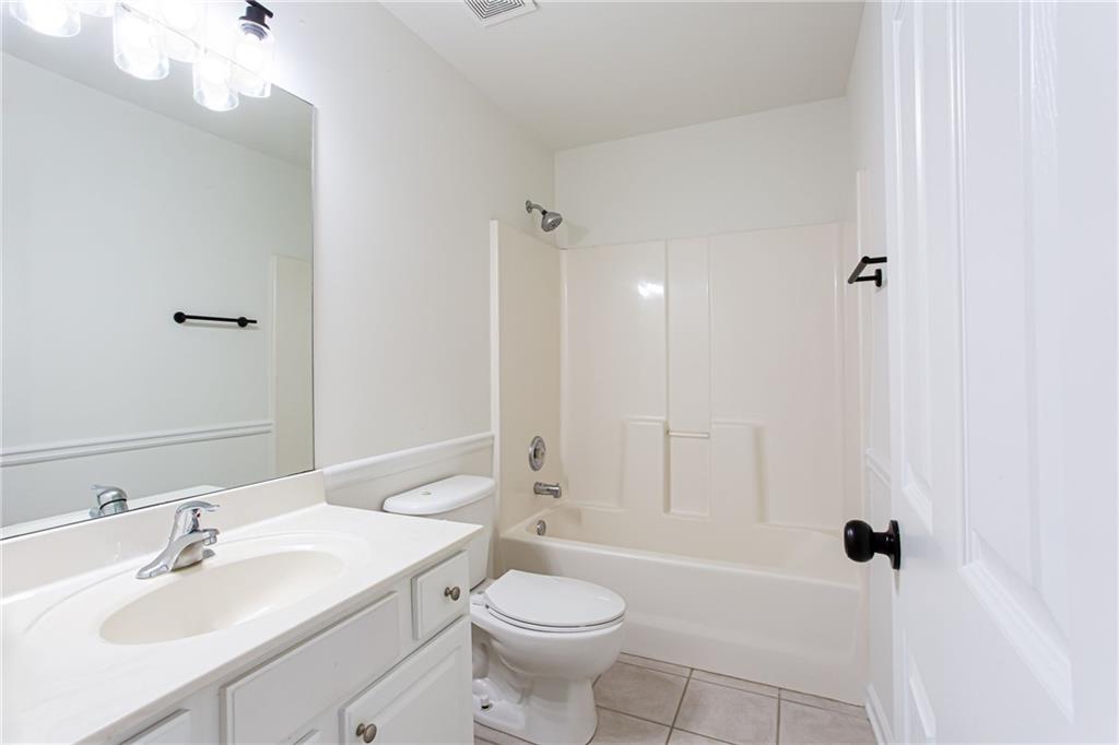 1236 Saxony Drive, Conyers, Georgia image 42