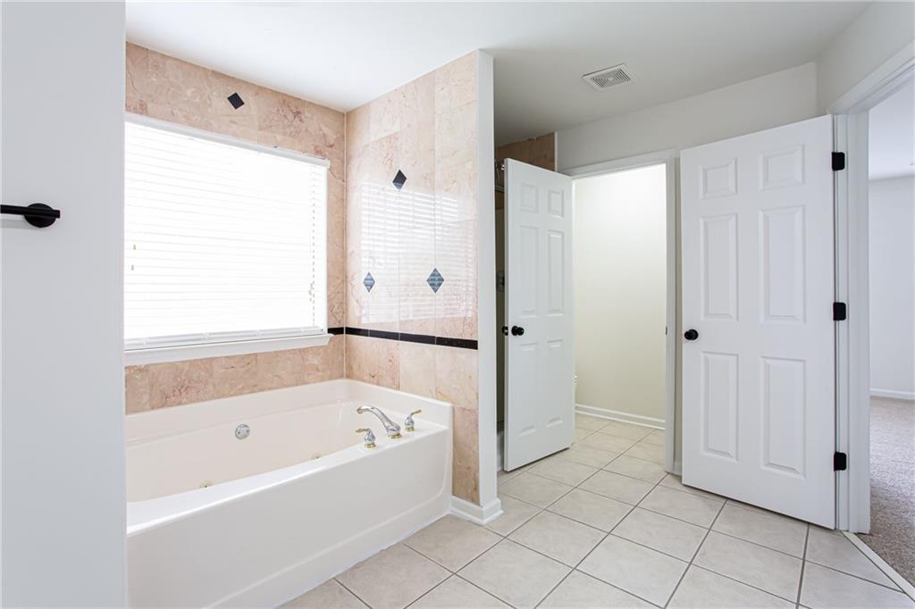 1236 Saxony Drive, Conyers, Georgia image 36