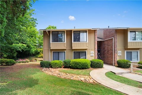 Condo For Sale - 2006 Powers Ferry Trace<br/> Marietta, GA 30067