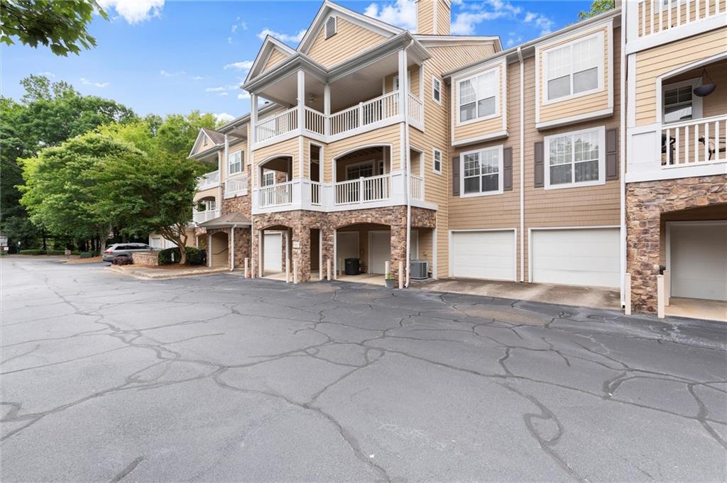 426 Pembrooke Circle #426, Alpharetta, Georgia image 5
