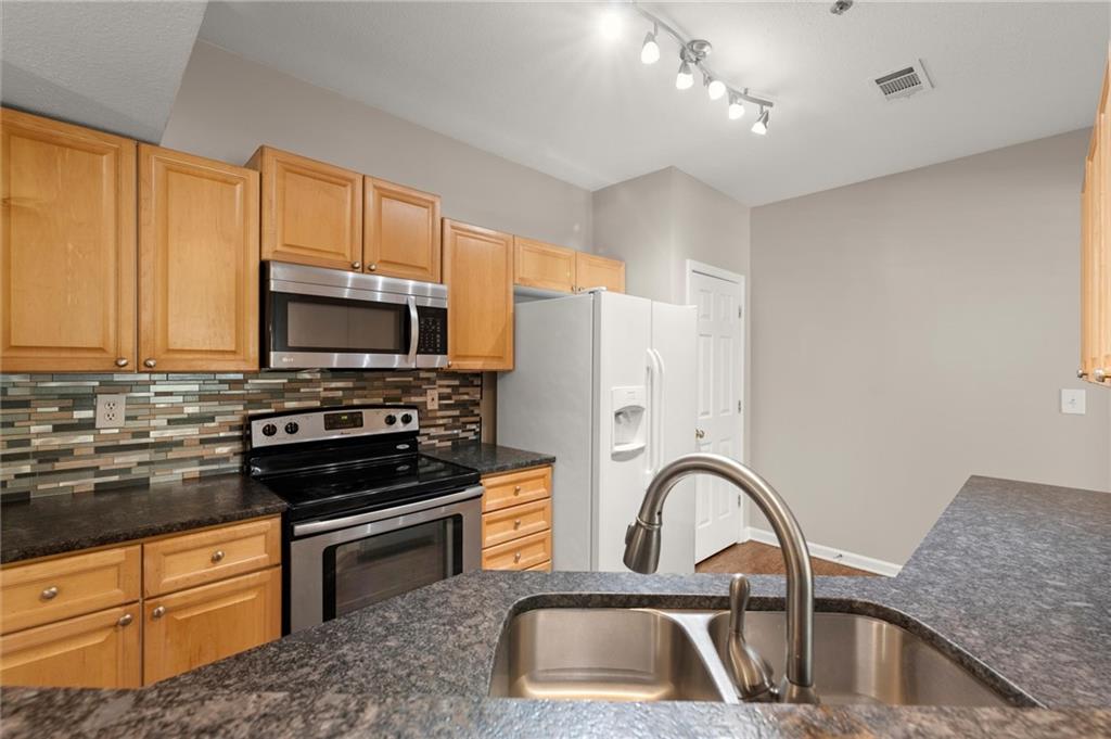 426 Pembrooke Circle #426, Alpharetta, Georgia image 15